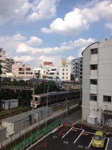 京王線と夏の雲